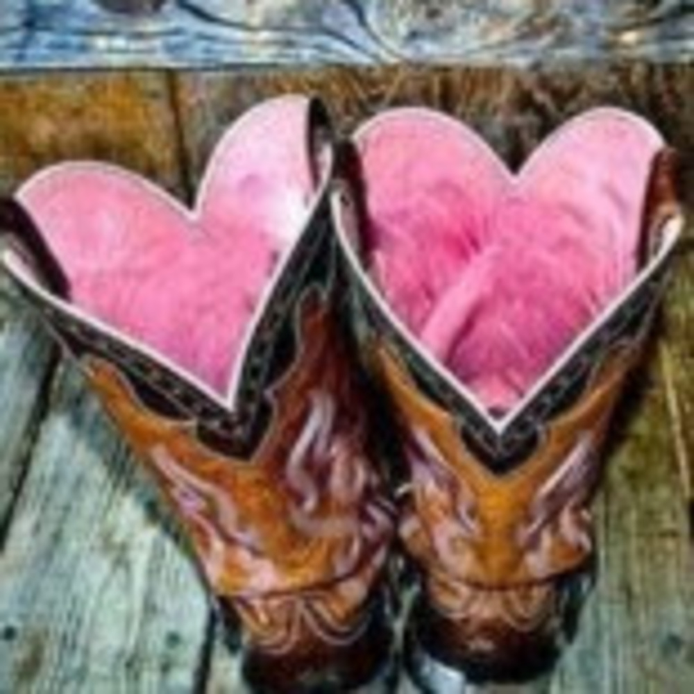 Meet your Posher, Lucy